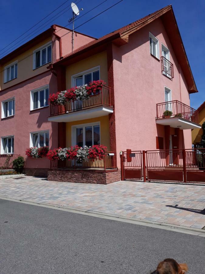 Apartmany Boss Liptovsky Mikulas Bagian luar foto